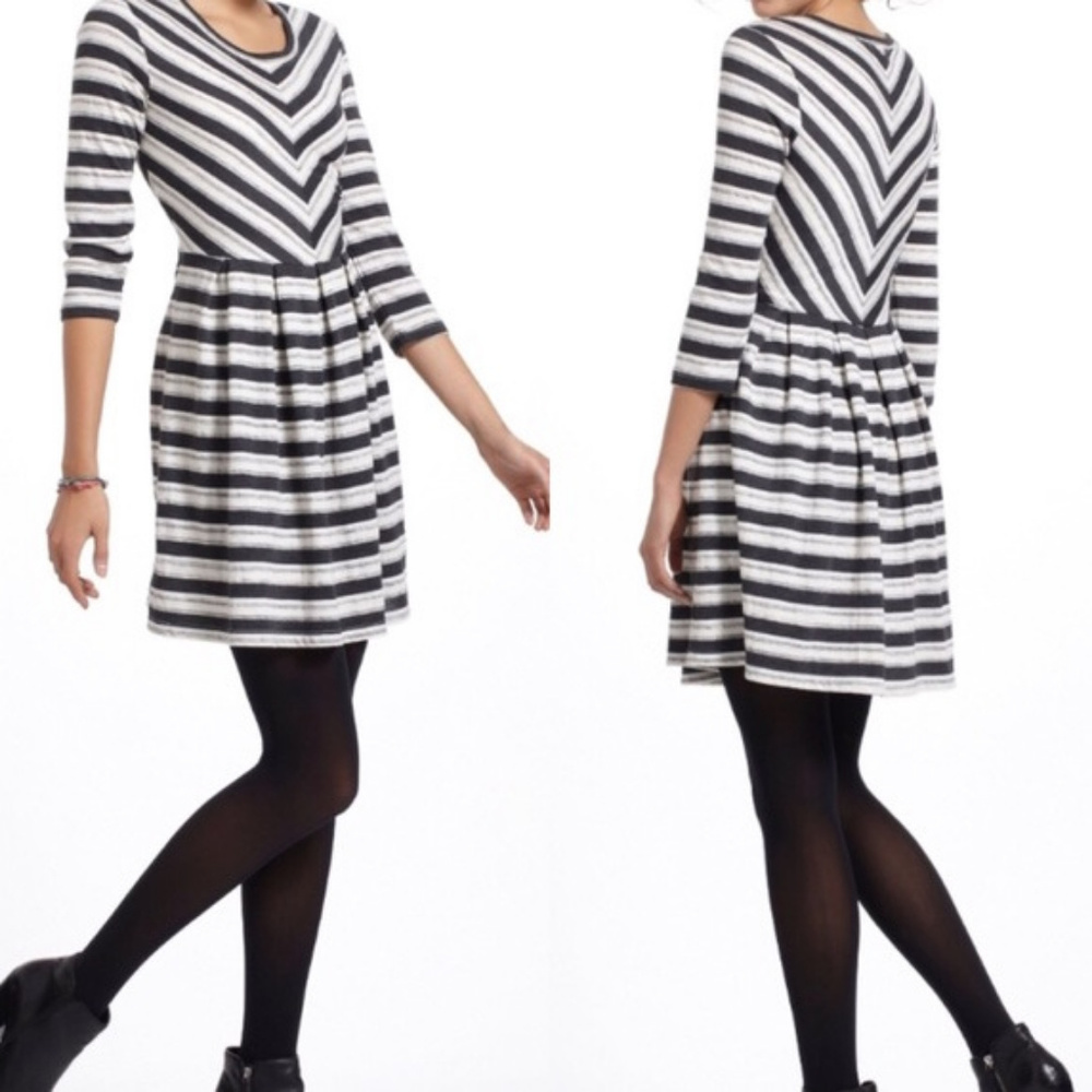 Puella Mitered Striped Chevron Dress xs